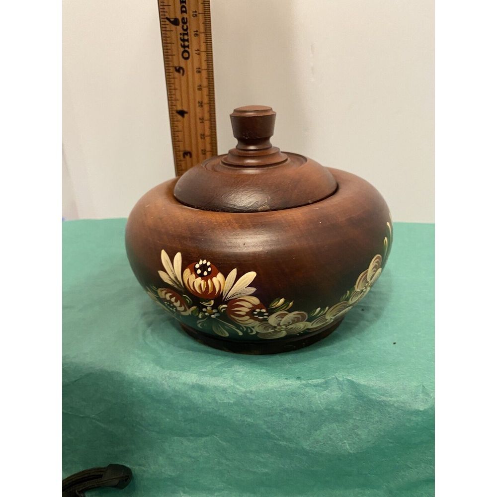 Hand turned hand painted wooden tobacco jar vintage 1983 - Picture 9 of 11